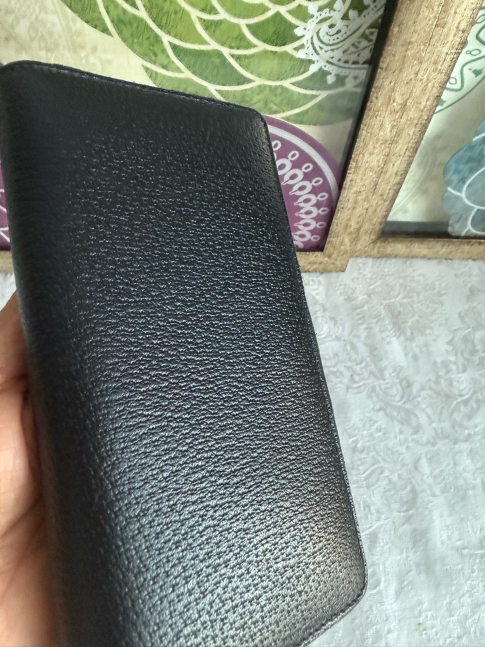Gucci Animalier Bee black Leather Zip Around Wallet. - Picture 4 of 17